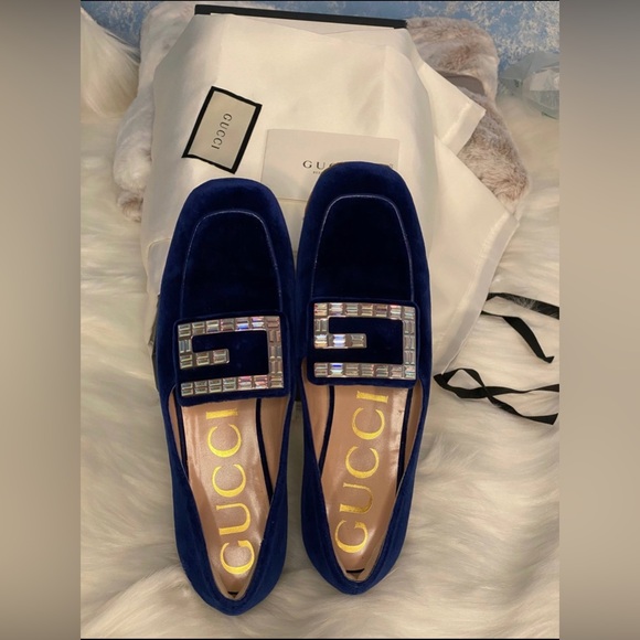 Authentic GUCCI Blue Velvet Madelyn Square Crystal - Picture 3 of 6